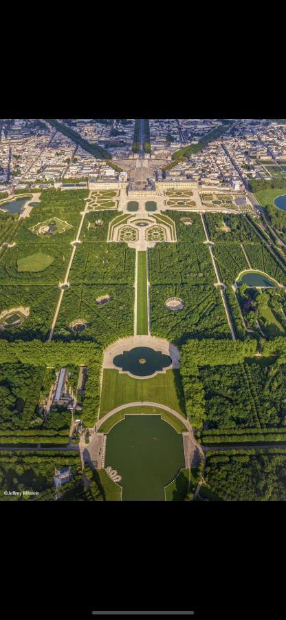 Apartament Le Petit Trianon, Parc Du Chateau Wersal Zewnętrze zdjęcie